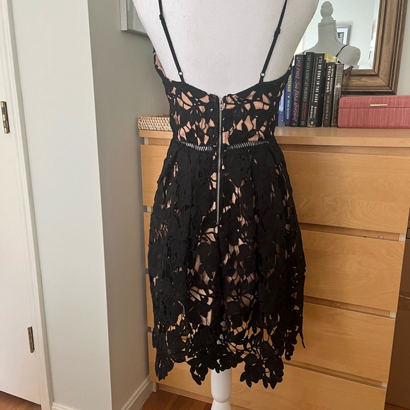Romeo & Juliet Couture Black Lace Overlay Dress - Picture 3 of 5